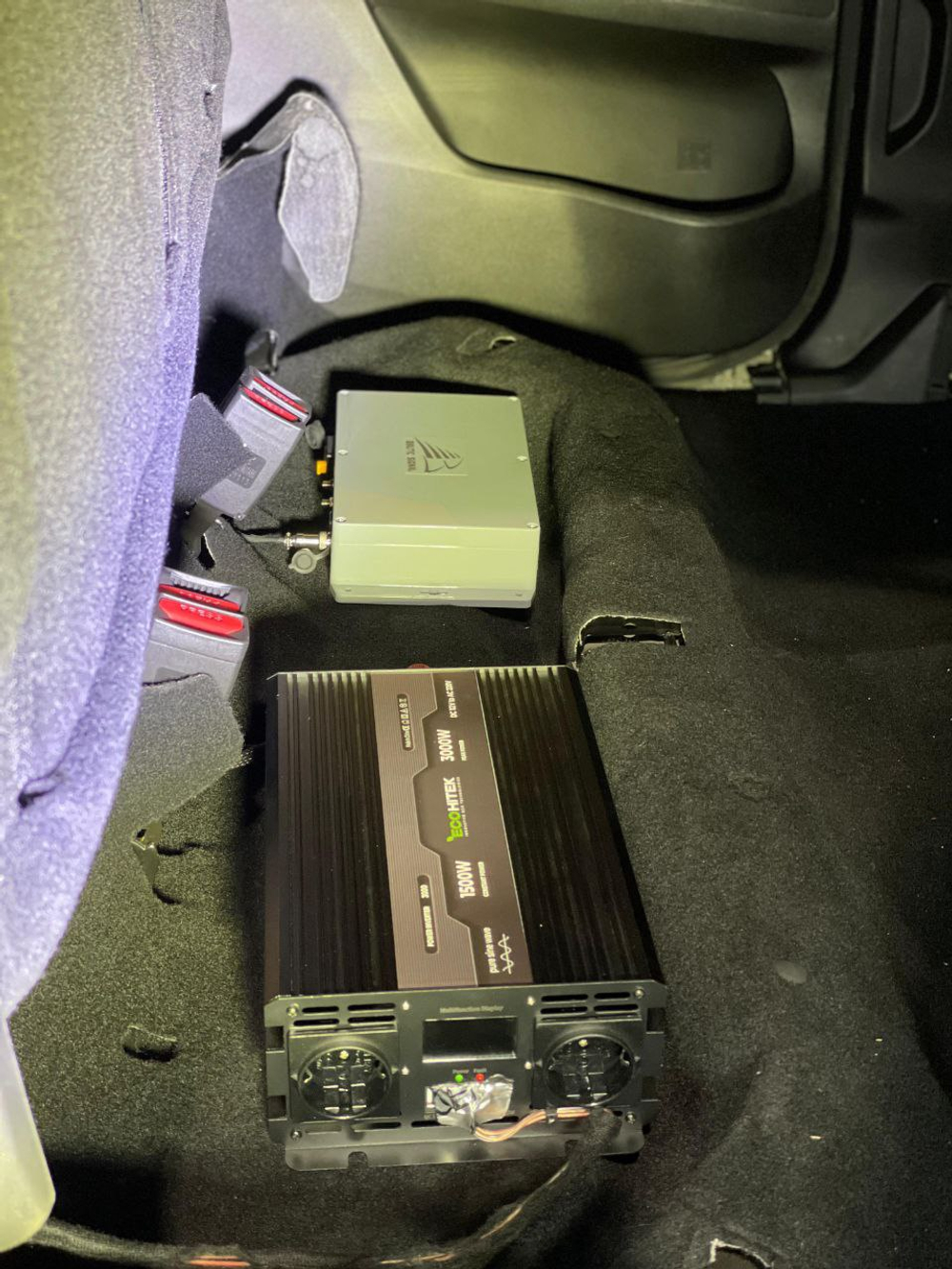 Преобразователь напряжения 220v JAC T9