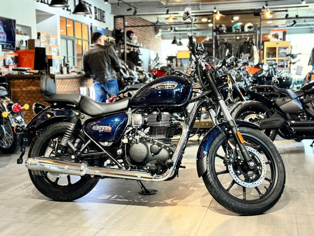 Royal Enfield Meteor 350 Stellar Blue