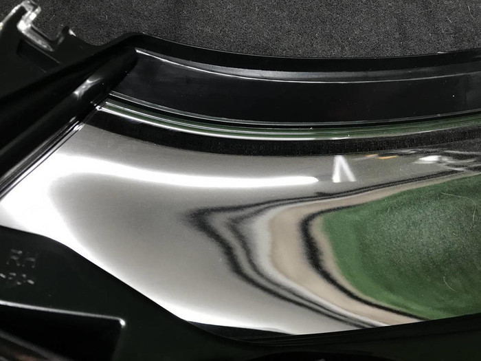 Стекло фары правое LR Discovery Sport (2019-н.в.)
