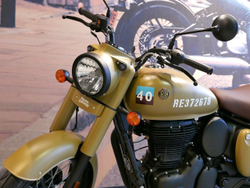 Royal Enfield Classic 350 Signals Desert Sand