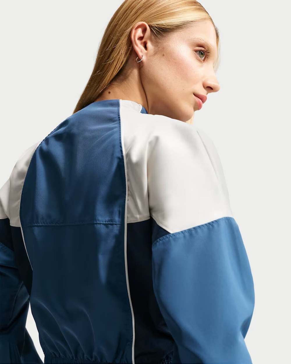 Nike Sportswear Женская тренировочная куртка укороченного кроя - NIKE