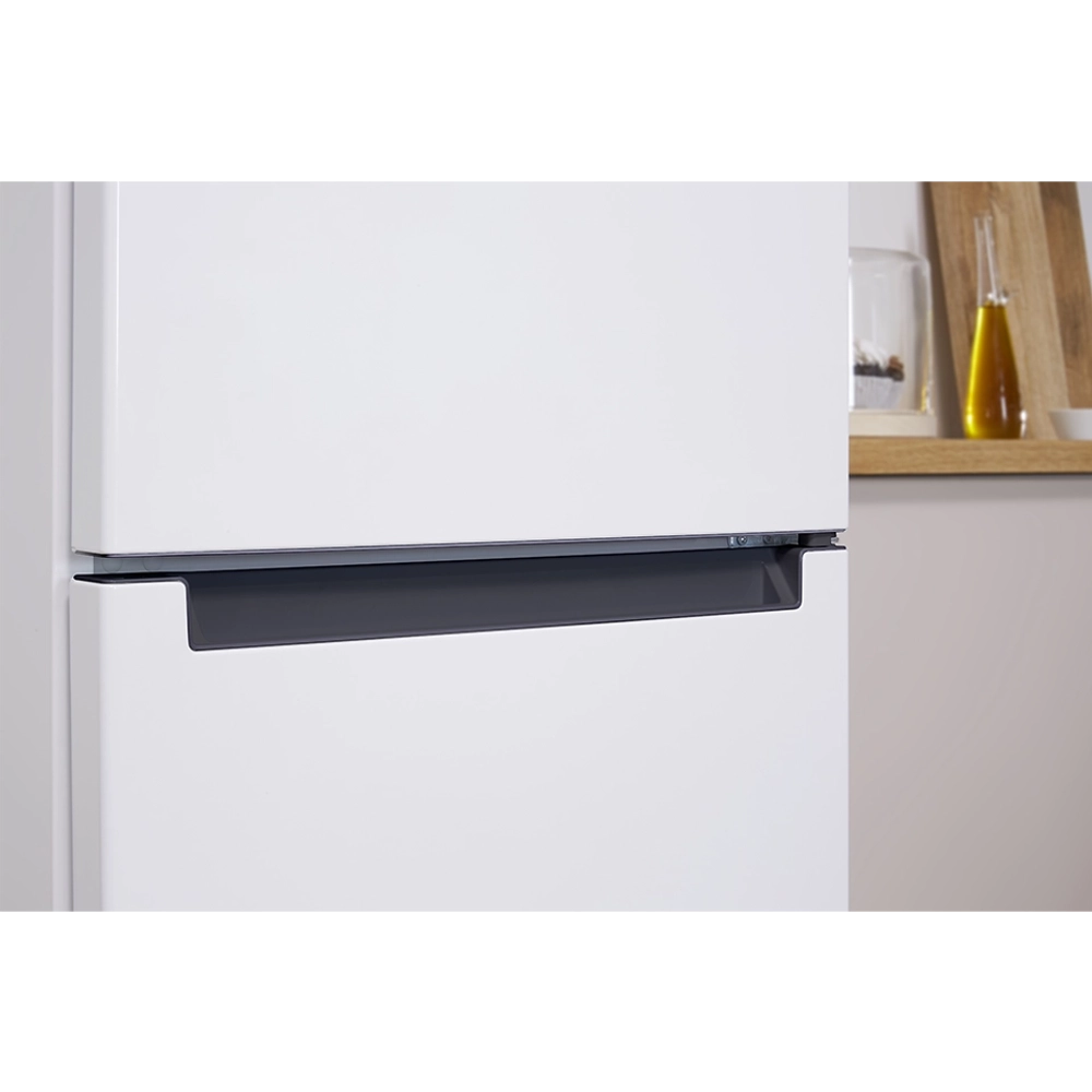 Холодильник Indesit DS 3180 W