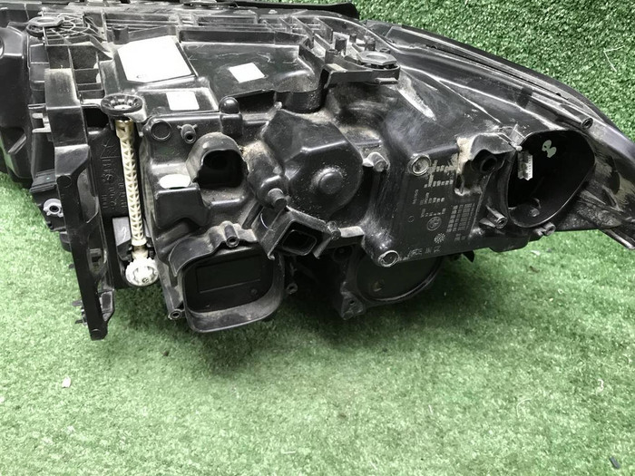 Фара правая BMW 5er G30 (2020-2023) LED