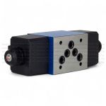 4WE10C31/OFCW220-50N9K4 - Гидрораспределитель золотниковый Ду 10 с электроуправлением W230, схема C (574/ОФ), возврат - OF = без пружины, с фиксатором
