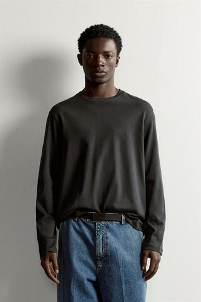 ФУТБОЛКА С ДЛИННЫМИ РУКАВАМИ КЛАССИЧЕСКОГО КРОЯ — ZARA