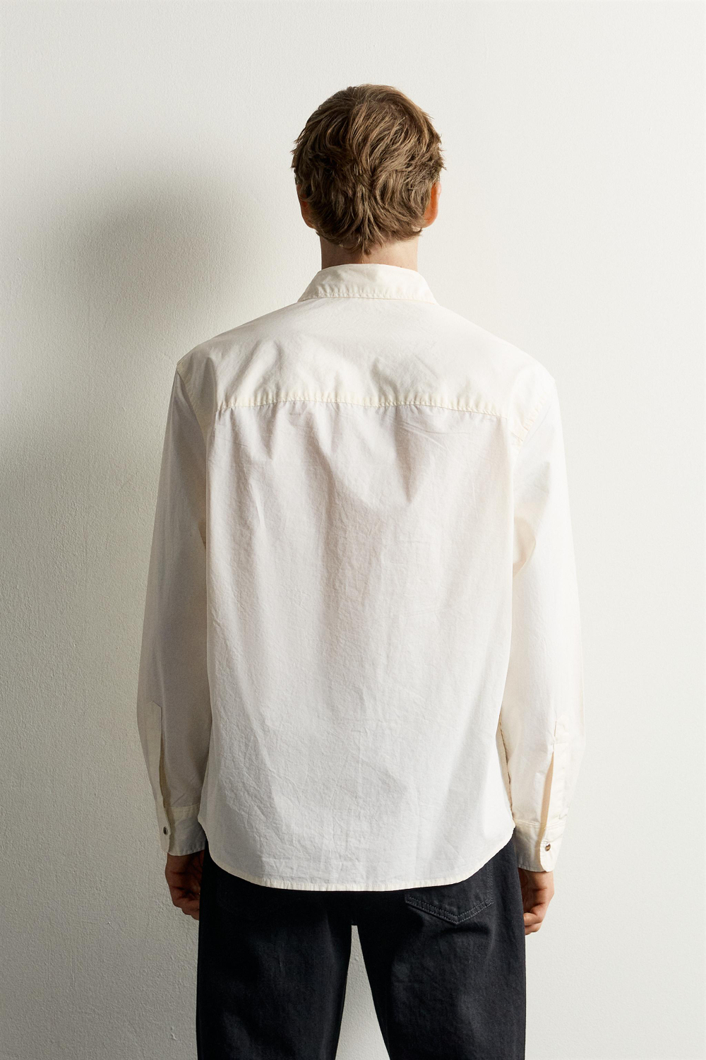 РУБАШКА RELAXED FIT С КАРМАНАМИ — ZARA · 2634/310