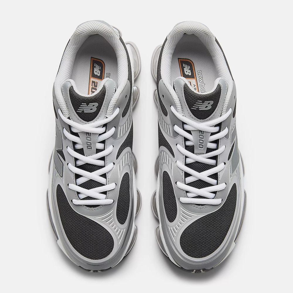Кроссовки мужские NEW BALANCE 2000