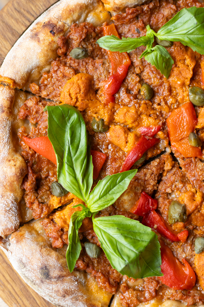 ПИЦЦА БОЛОНЬЕЗЕ С ПЕЧЕНЫМИ ПЕРЦАМИ 🌶️30 CM доступно с 12:00 до 20:00