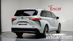 Toyota Sienna 2.5 Hybrid 2WD — 2024