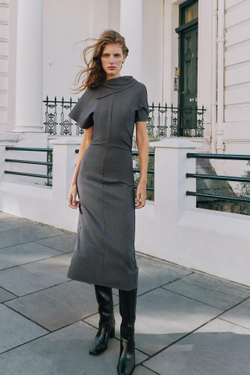 ZARA ДЛИННОЕ ПЛАТЬЕ С ВЫСОКИМ ВОРОТНИКОМ, МЯГКИЙ СЕРЫЙ