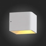 SL455.051.01 Светильник настенный ST-Luce Белый/Белый LED 1*6W 3000K