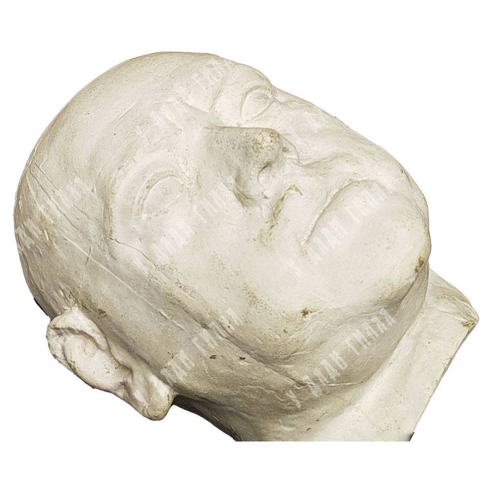Динес Ю. С. Севастополь 1942 г. Эскиз. Бронза, литьё. Модель 1948 г. 2007