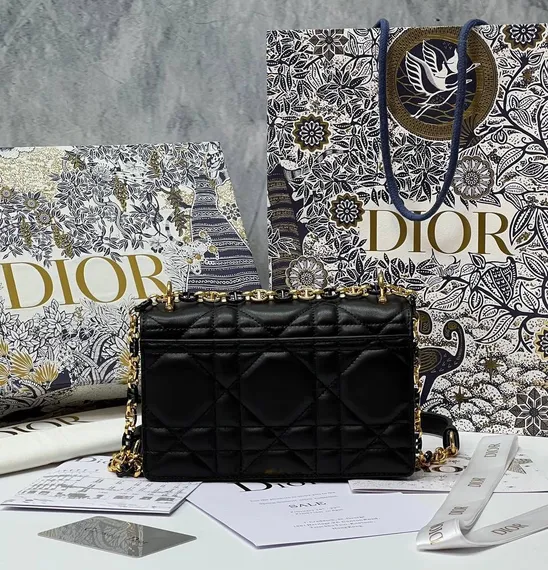 Мини-сумка Dior Miss Caro черный