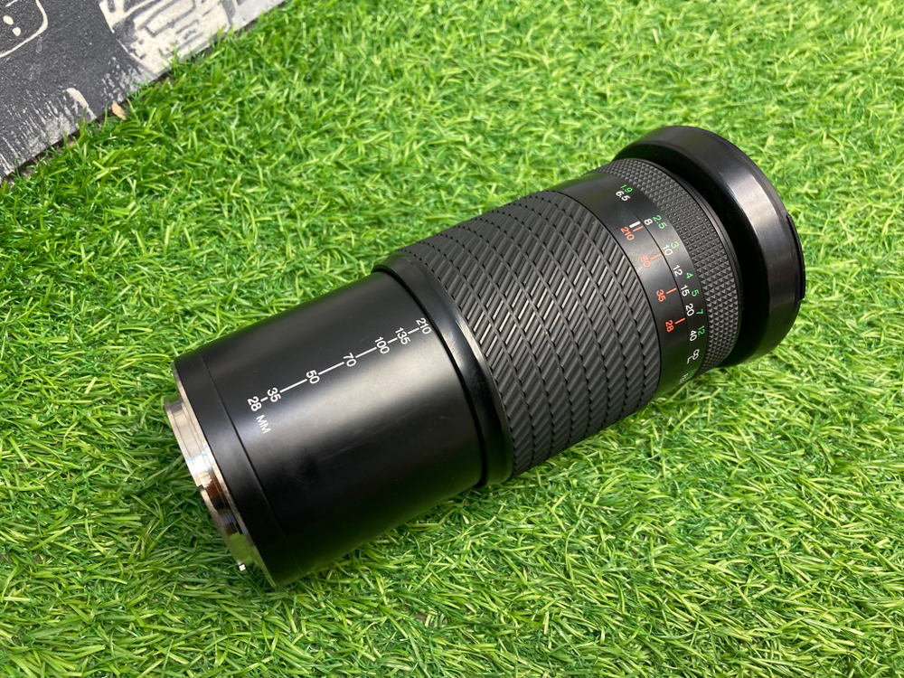 Tokina AF 28-210mm 3.5-5.6 Minolta A