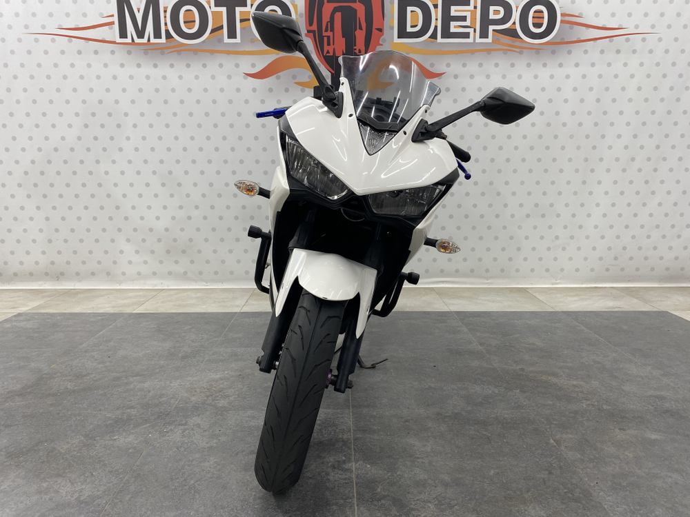 Yamaha YZF-R25 , 2015