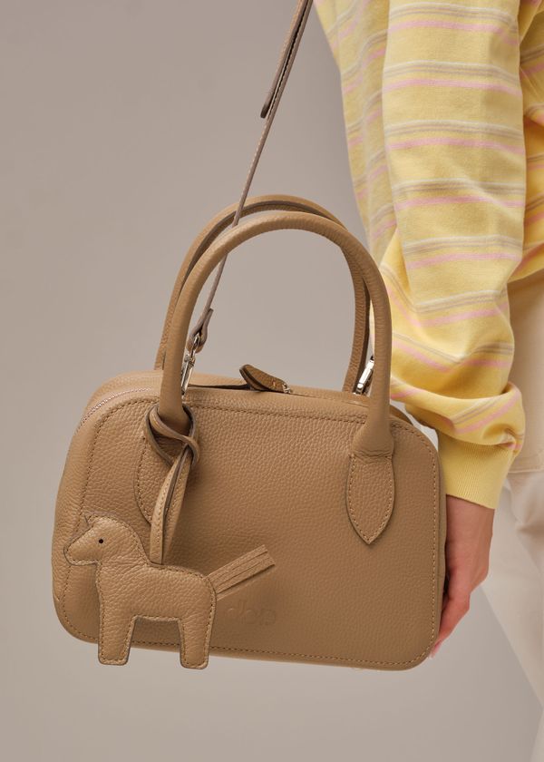 Кожаная сумка Polly summer DBR 31401 бежевый карандаш