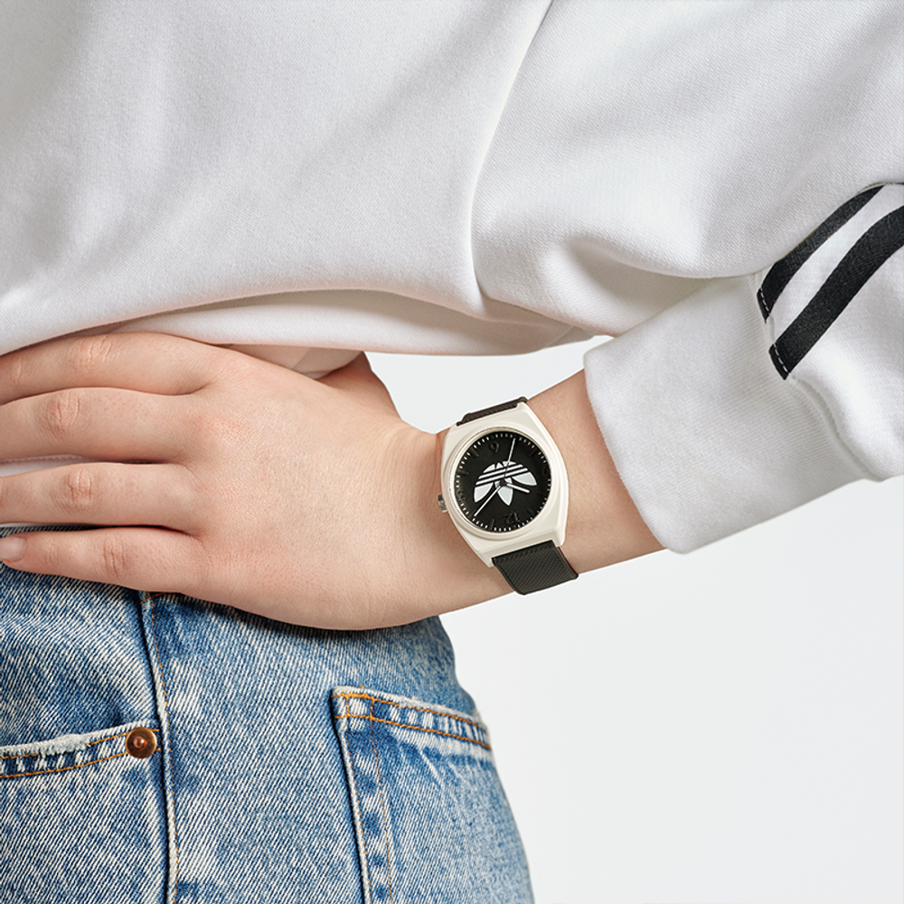Adidas Originals Wrist Watch Quartz Movement Resin Strap 38mm Black Dial Unisex