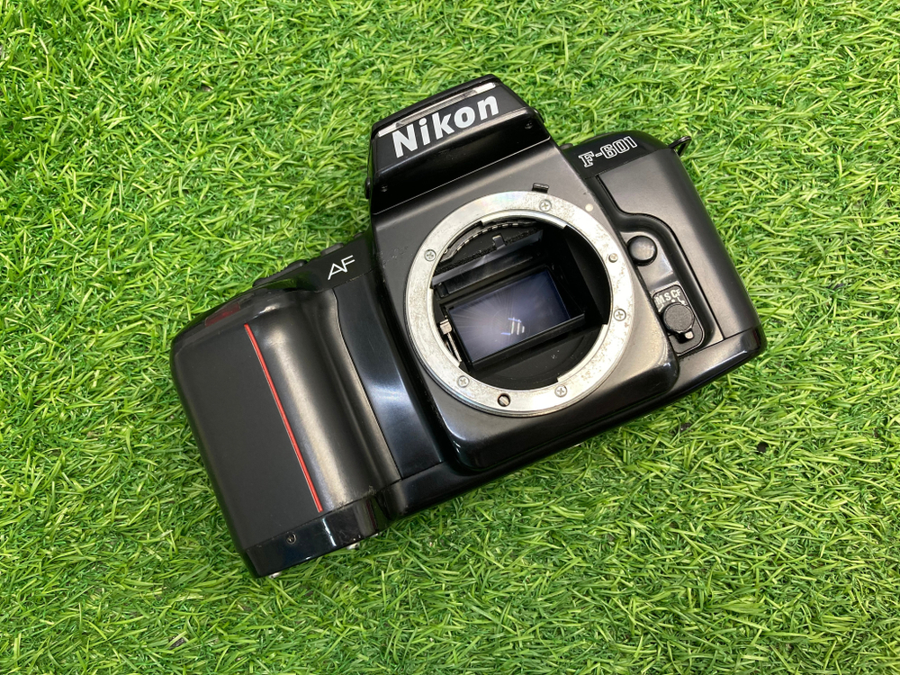 Nikon F-601