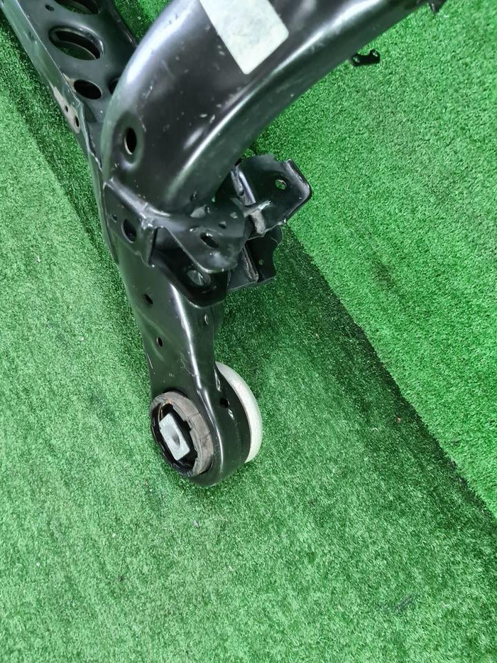 Подрамник задний Mercedes GLE V167 (2018-н.в.)