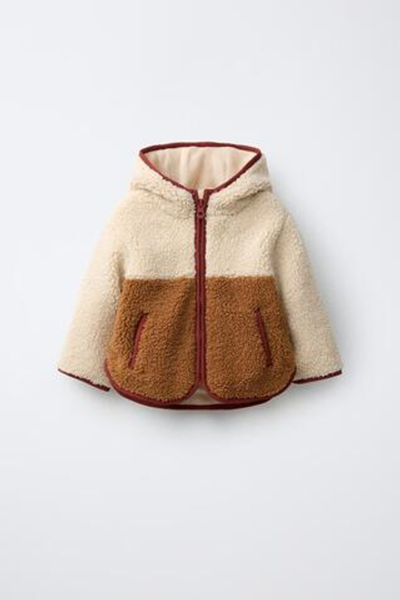 ZARA КУРТКА ИЗ ИСКУССТВЕННОЙ ОВЧИНЫ В СТИЛЕ КОЛОР-БЛОК, ЧЕРЕПИЧНЫЙ