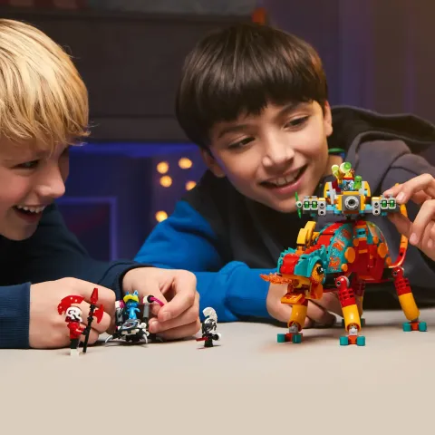 Конструктор LEGO DREAMZzz 71492 Огненный хамелеон Матео