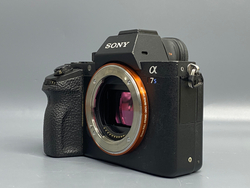 Sony Alpha A7S II — 2 500 кадров