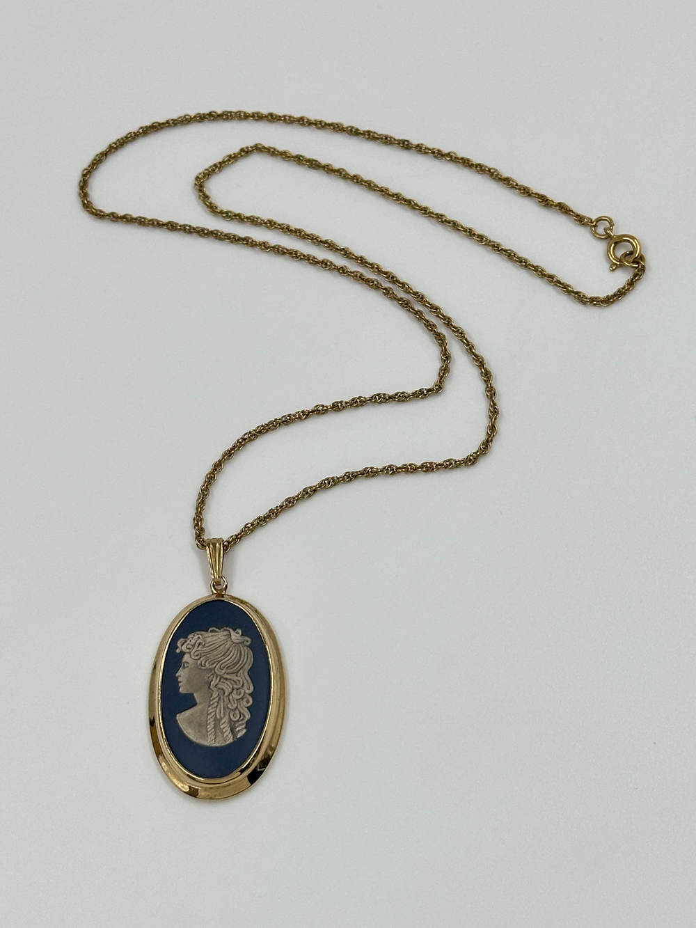 Кулон Wedgwood тёмно-синий