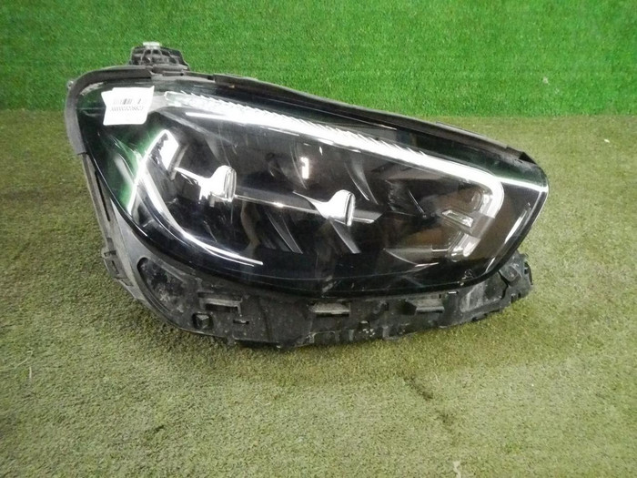 Фара правая Mercedes E W213 (2020-2023) LED