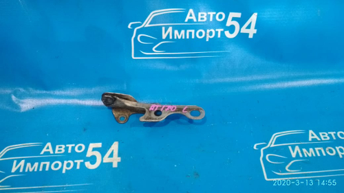 Петля капота левая TOYOTA CARINA 1990