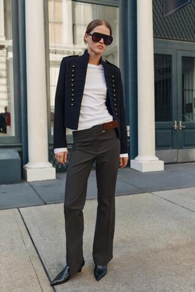 КОРОТКАЯ КУРТКА С ДЕКОРАТИВНЫМИ ЗАСТЁЖКАМИ — ZARA