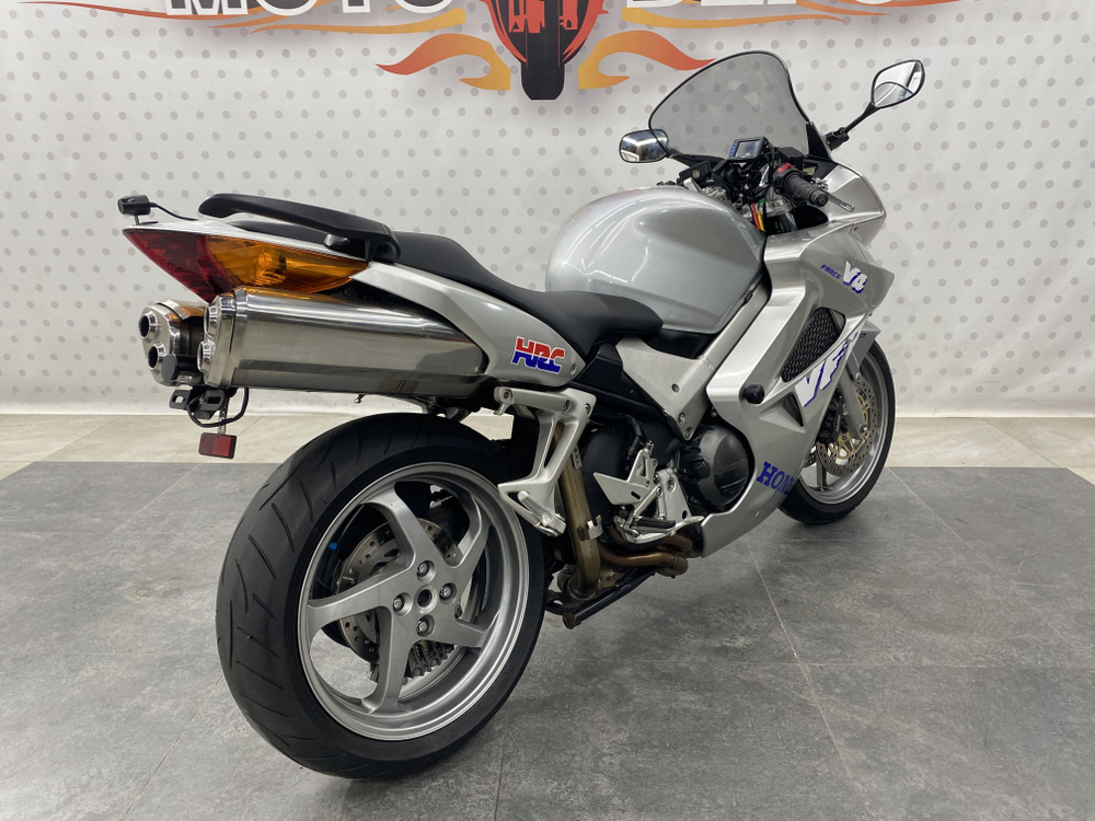 Honda VFR800F , 2005