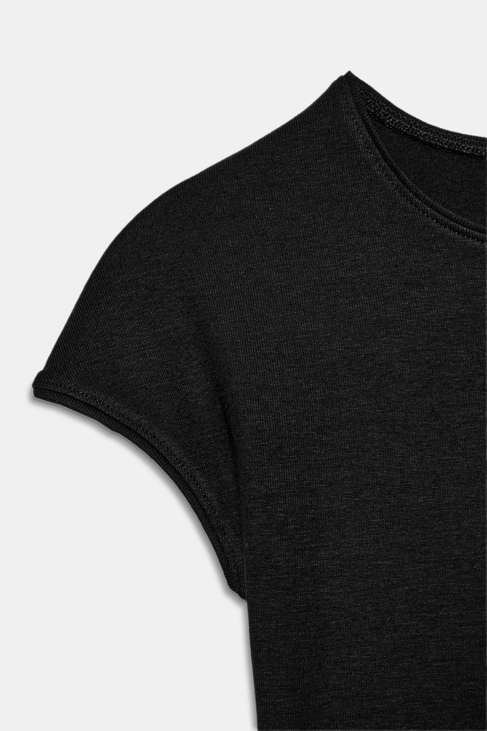 ФУТБОЛКА CROPPED С КОРОТКИМИ РУКАВАМИ — ZARA
