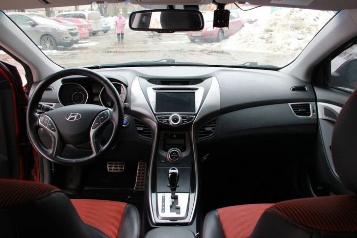 Магнитола для Hyundai Elantra 5 MD 2010-2013 - Vaycar VA23-0360-2K на Android 13, Быстрая, 2K QLED, CarPlay,4G SIM-слот