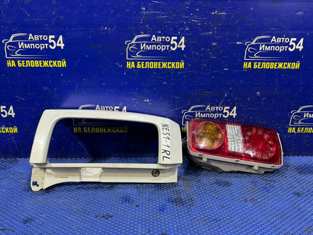 Стоп левый NISSAN ELGRAND 2005