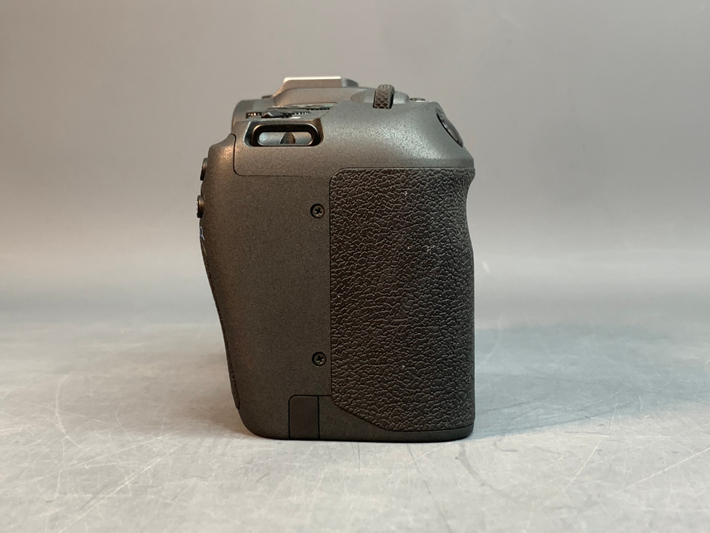 Canon EOS RP 4.000 кадров
