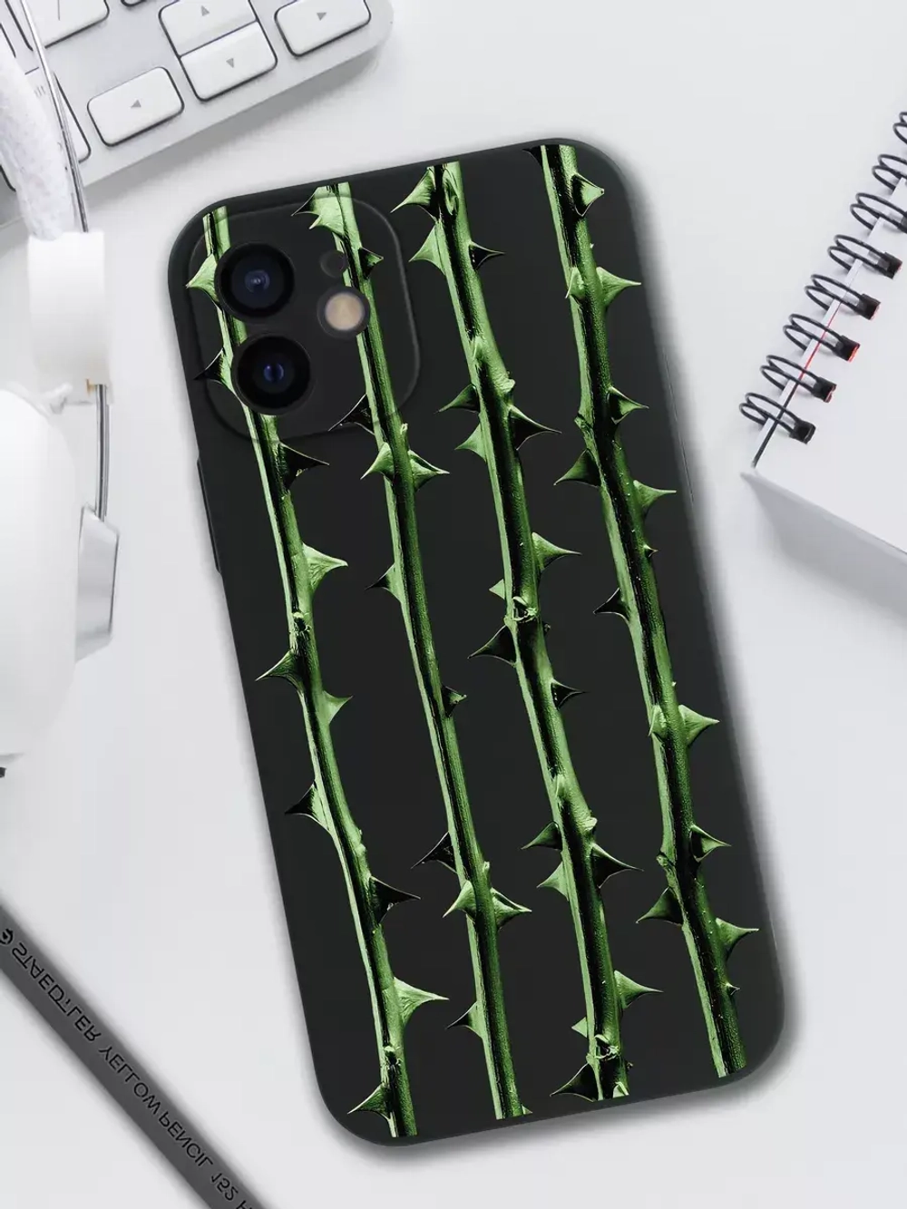 Чехол на iPhone 12 с принтом