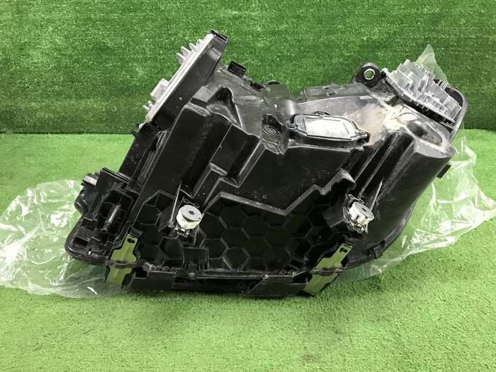 Фара правая BMW X3 G01 (2021-н.в.) LED