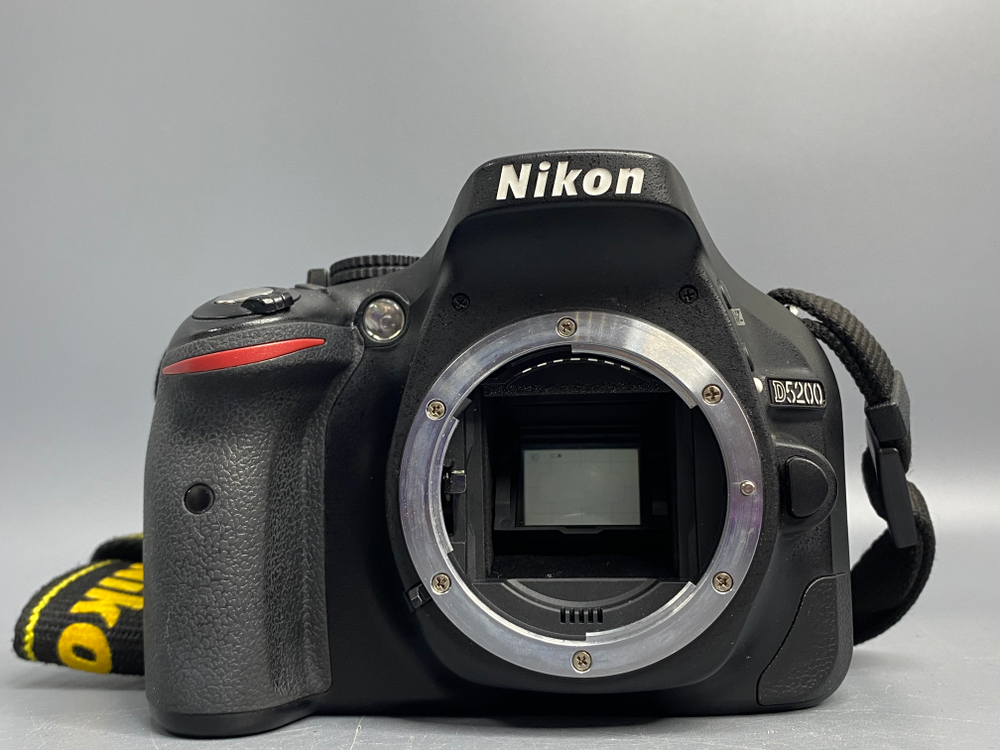 Nikon D5200 kit 18-55mm 48.367 кадров