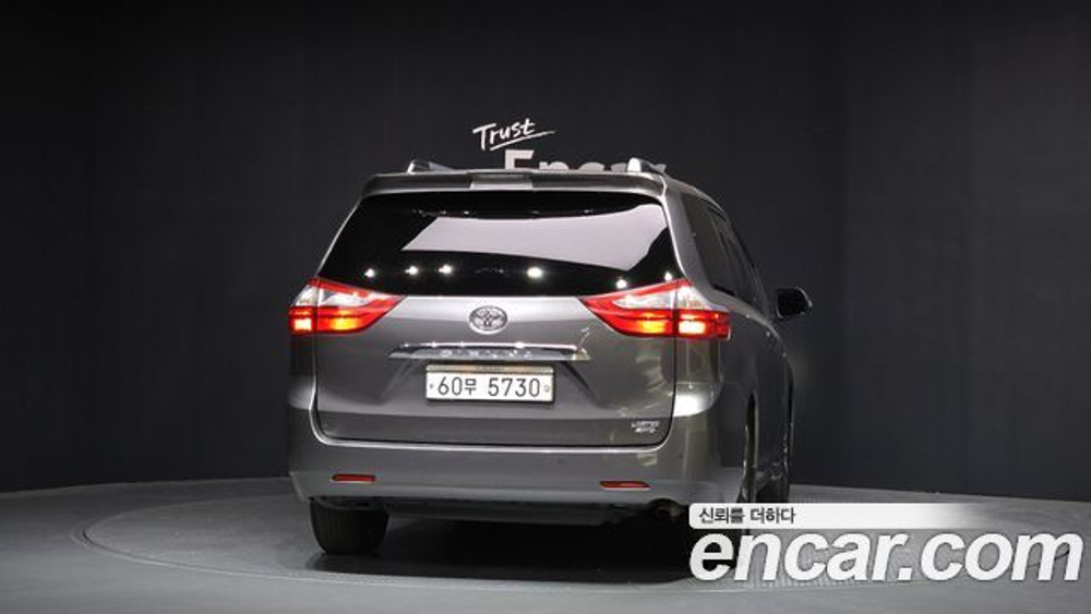 Toyota Sienna 3.5 AWD — 2019