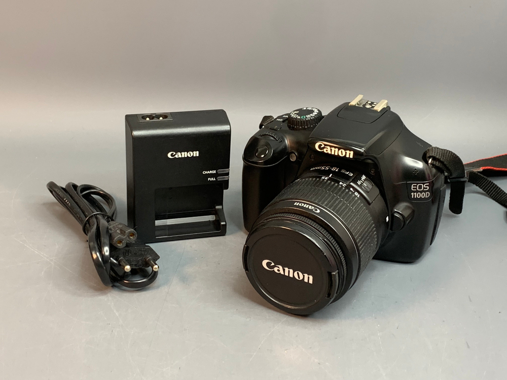 Canon 1100D kit 18-55mm 3.5-5.6 III 21.000 кадров