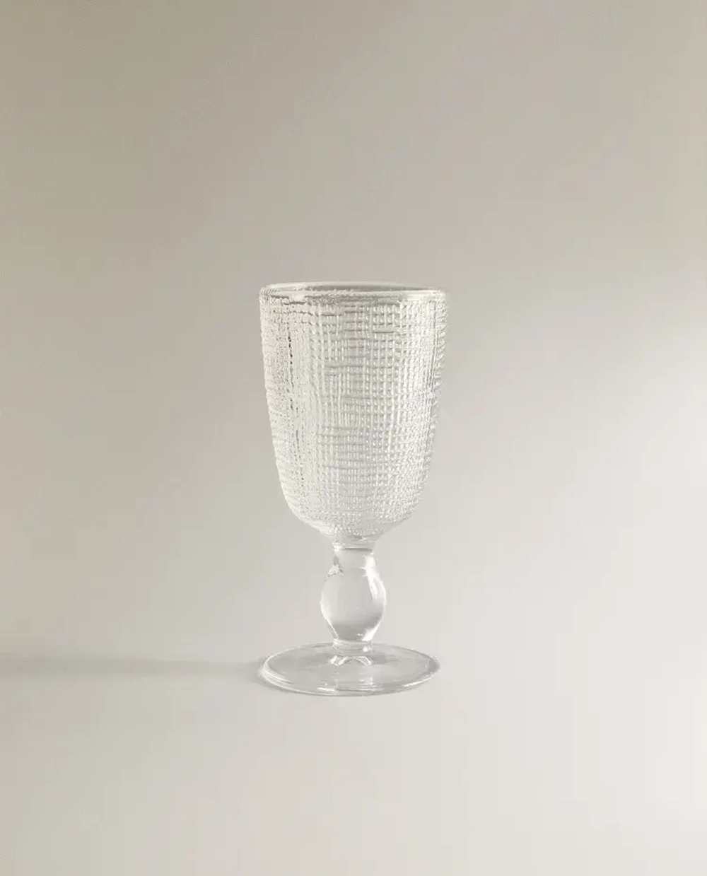 ZARA HOME БОКАЛ ДЛЯ ВИНА ИЗ РЕЛЬЕФНОГО СТЕКЛА, ПРОЗРАЧНЫЙ