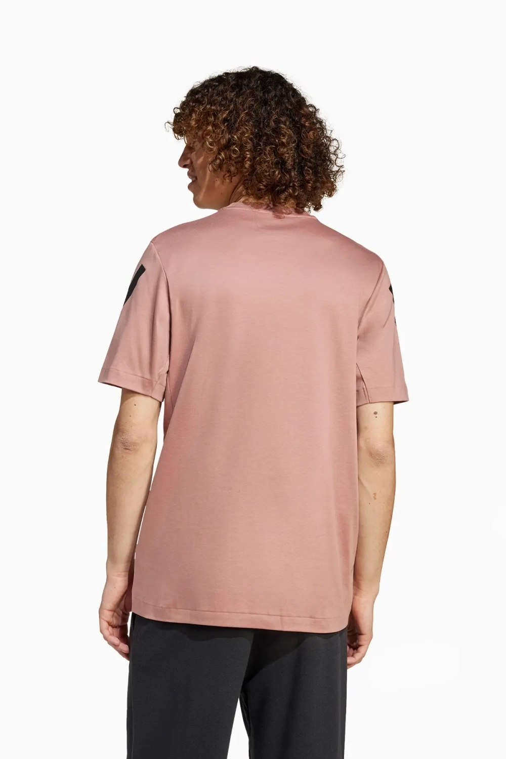 Футболка adidas Z.N.E. Tee - розовый