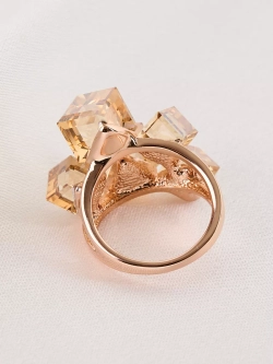 Кольцо коктейльное Мираж с кубиками Swarovski цвета шампань