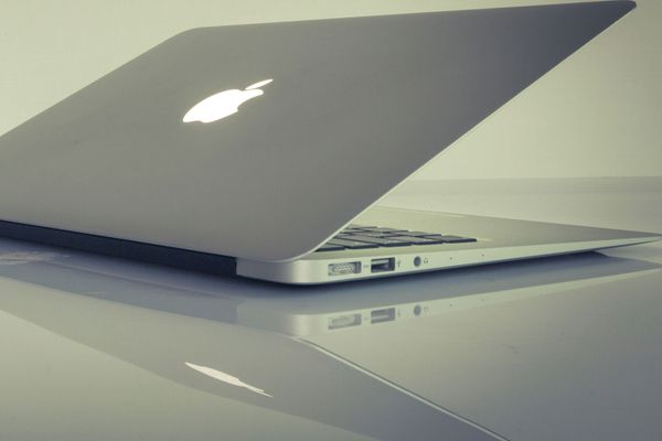 Купить ноутбук Apple Купить ноутбук Apple