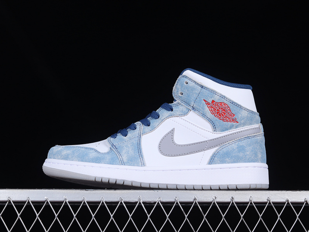 Купить кроссовки Jordan 1 Mid French Blue Fire Red в Москве