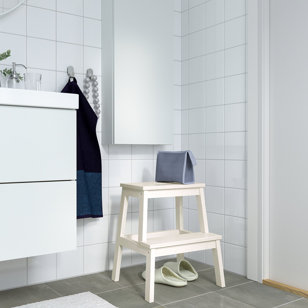 IKEA BEKVÄM  (ИКЕА БЕКВЭМ)  -  Табурет-стремянка - белый 50 см