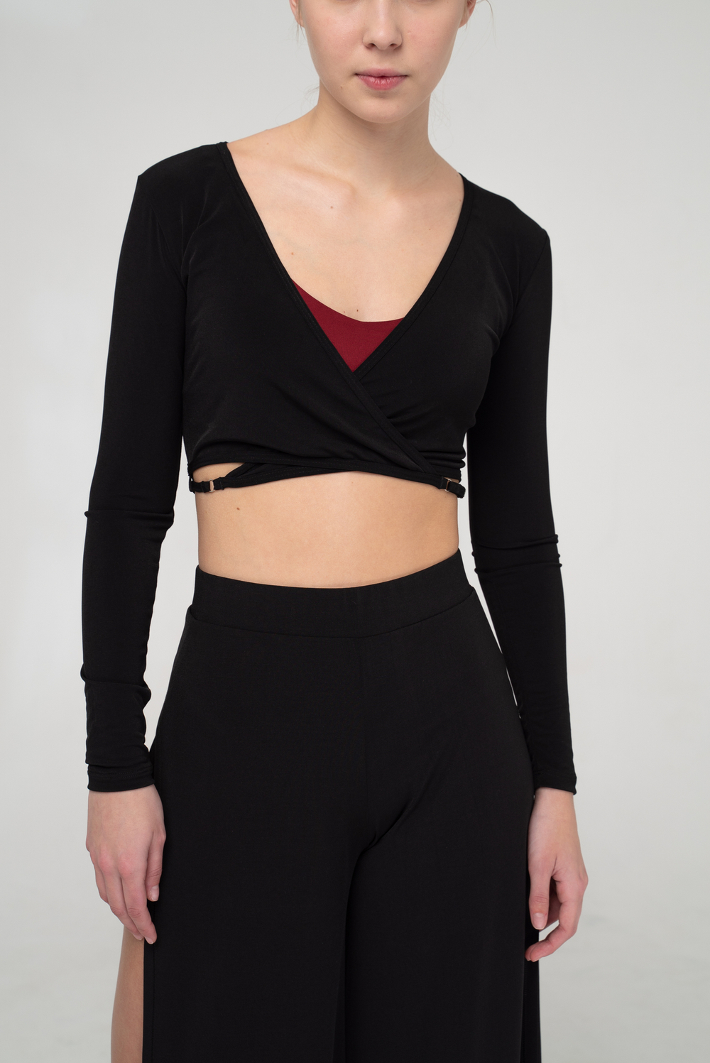 Priya Bolero, Black