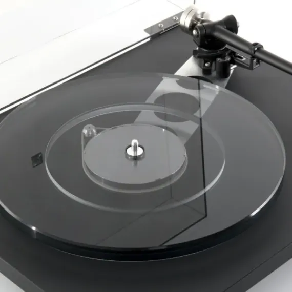 Rega Planar 6 (Ania) Black
