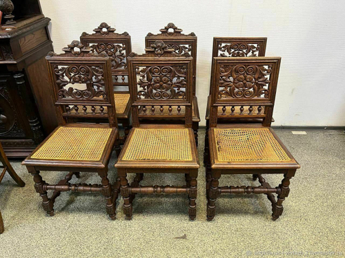 Старинные стулья с ротангом 6 шт