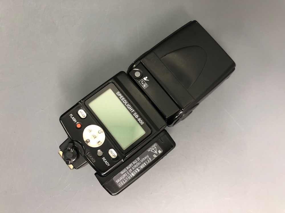Nikon SB-800